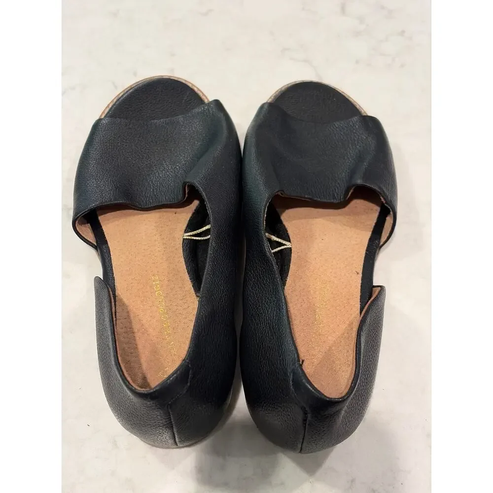Anthropologie Women’s Leather Souvenir Cut Out Slip On Flats Size 7.5 Black